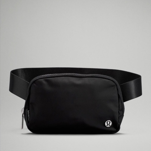 Lululemon Everywhere Belt Bag - Picture 1 of 4
